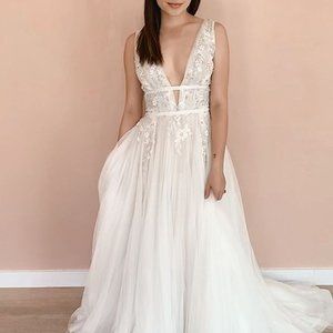 Liliana by Louvienne